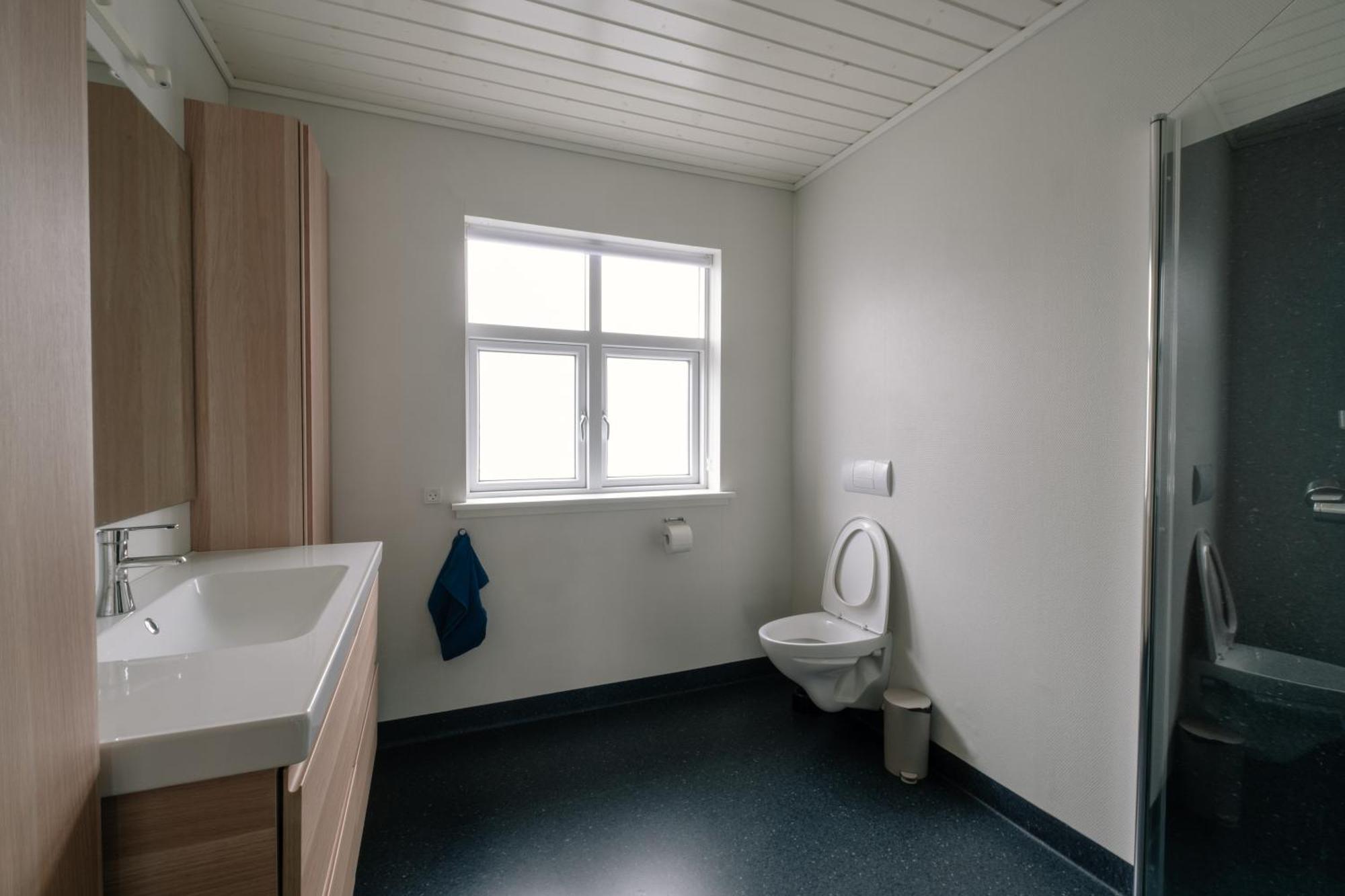 Spacious City Center Home By The Sea Klaksvík Buitenkant foto